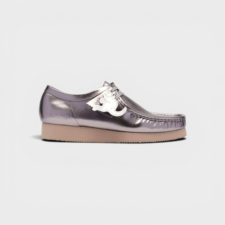 Clarks Wallabee 2604 I Silver Patent