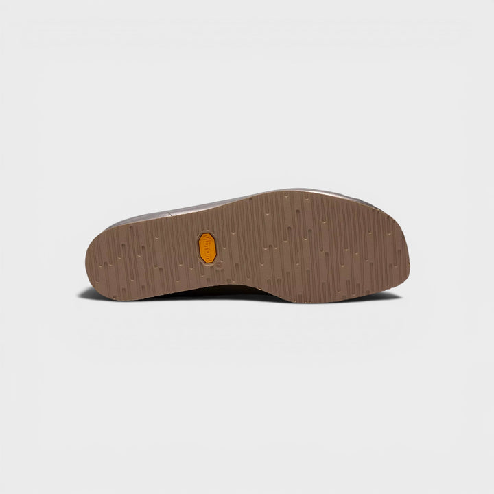 Clarks Wallabee 2604 I Silver Patent