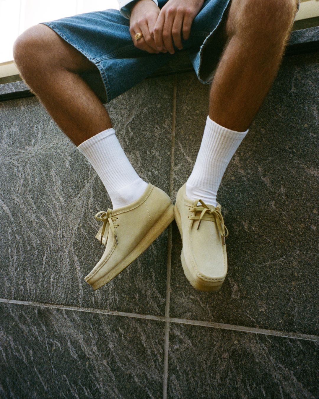 CLARKS SUEDE WALLABEE