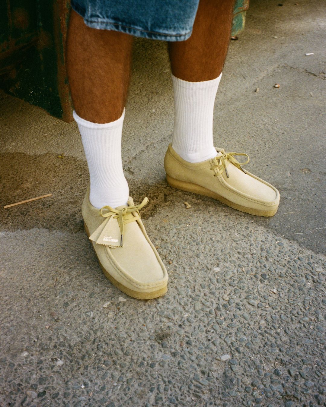 CLARKS SUEDE WALLABEE