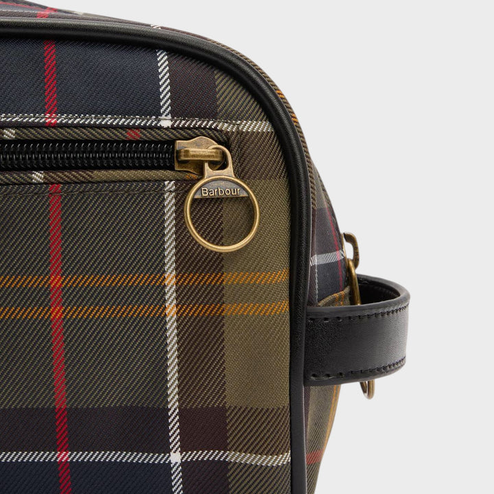 Barbour Tartan Wash Bag  I Olive