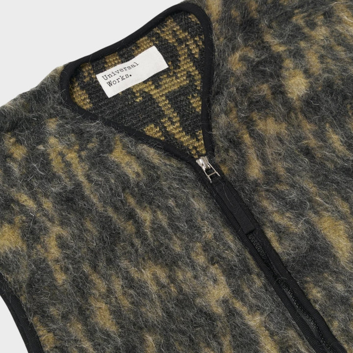 universal-works-vest-charcoal-detail