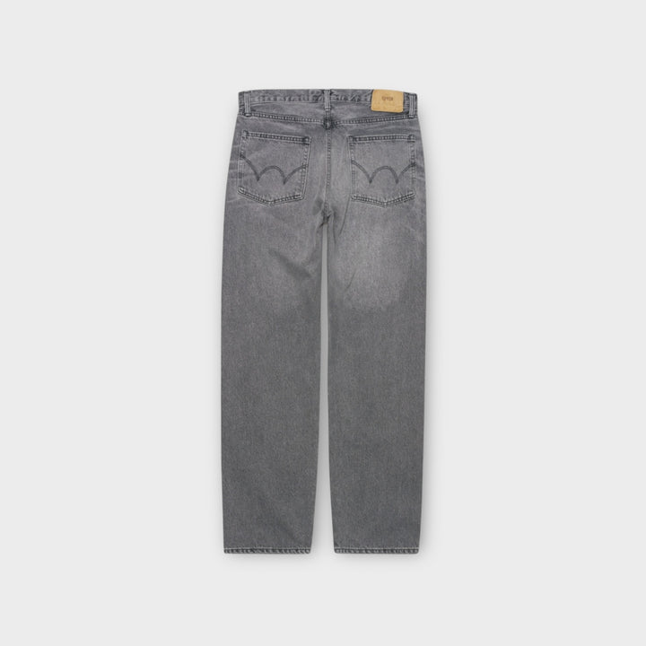 sorte loose fit jeans i washed denim med komfortabel pasform