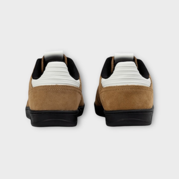 FILA Slantshot In Chipmunk/Black