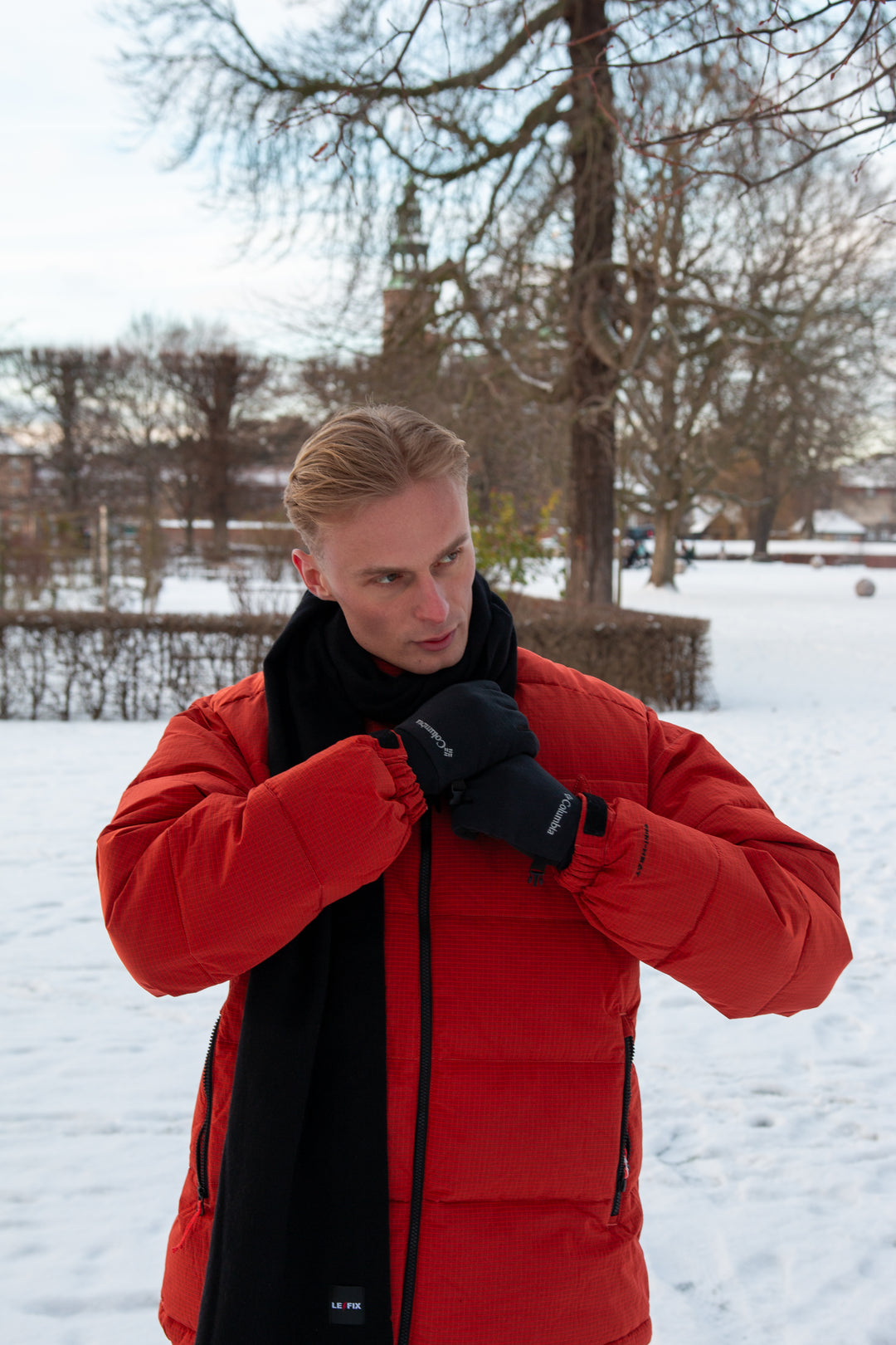 Le Fix Uld halstørklæde I Sort