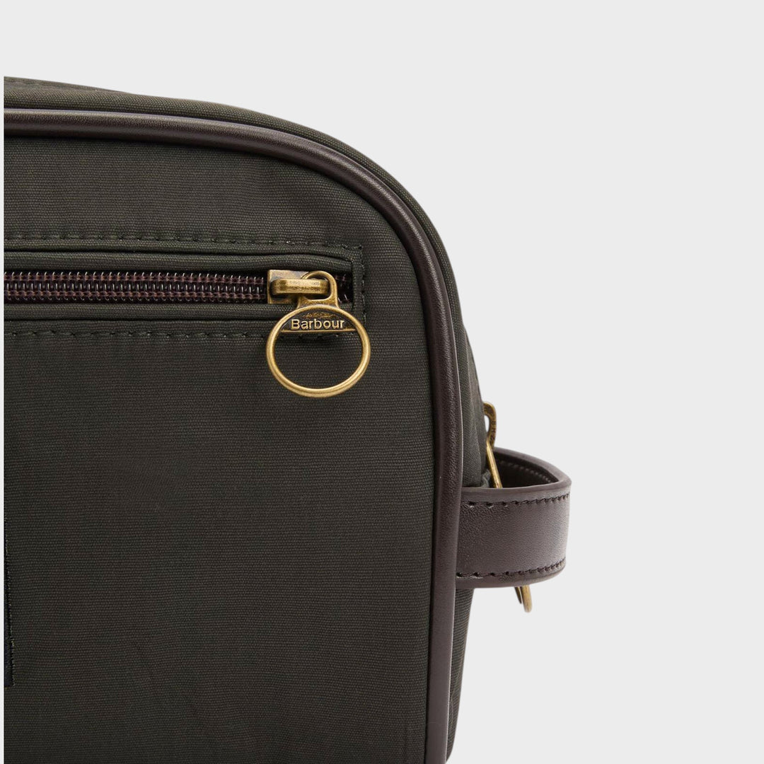 Barbour Wax Wash bag  I Olive