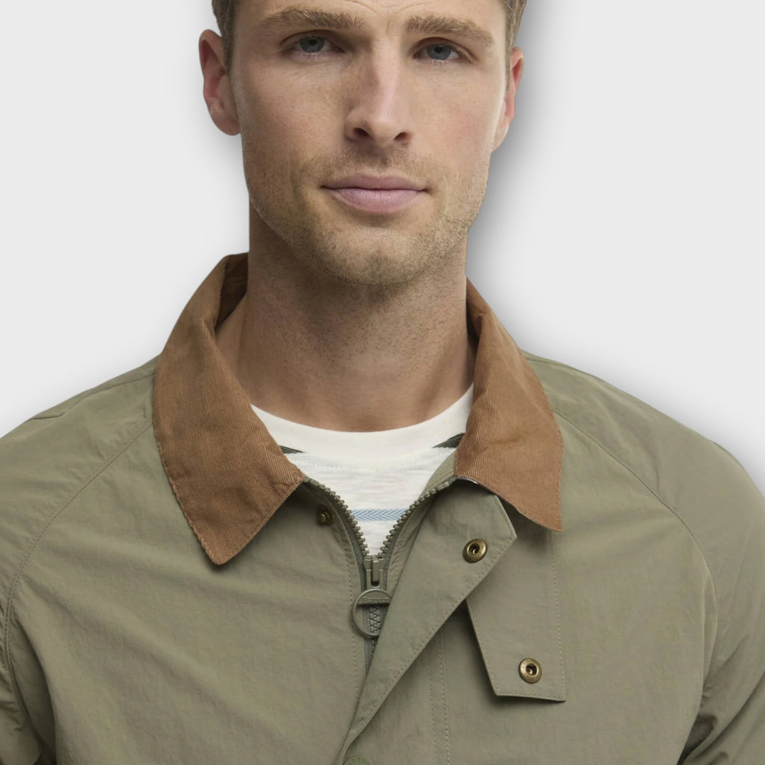 Barbour Tracker Showerproof Jacket I Grøn