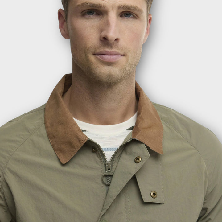 Barbour Tracker Showerproof Jacket I Grøn