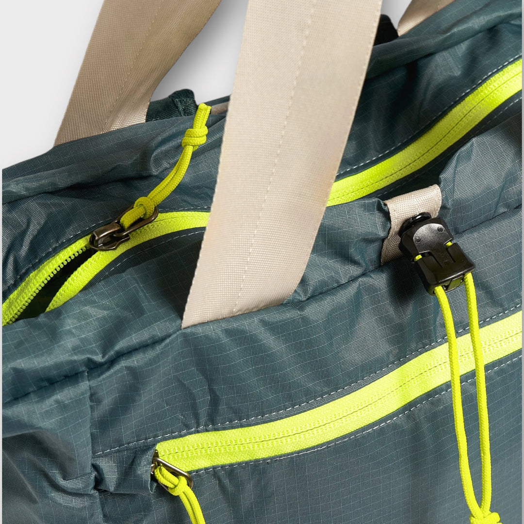 Patagonia Ultralight Black Hole Tote I Nouveau Green