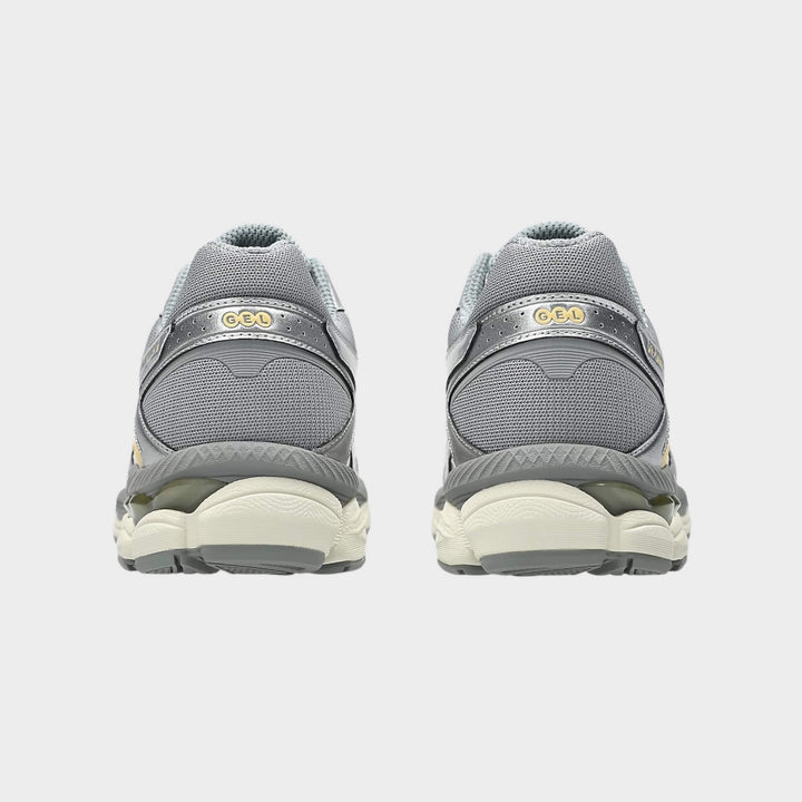 Asics GEL-CUMULUS 16 I Cream/Clay Grey