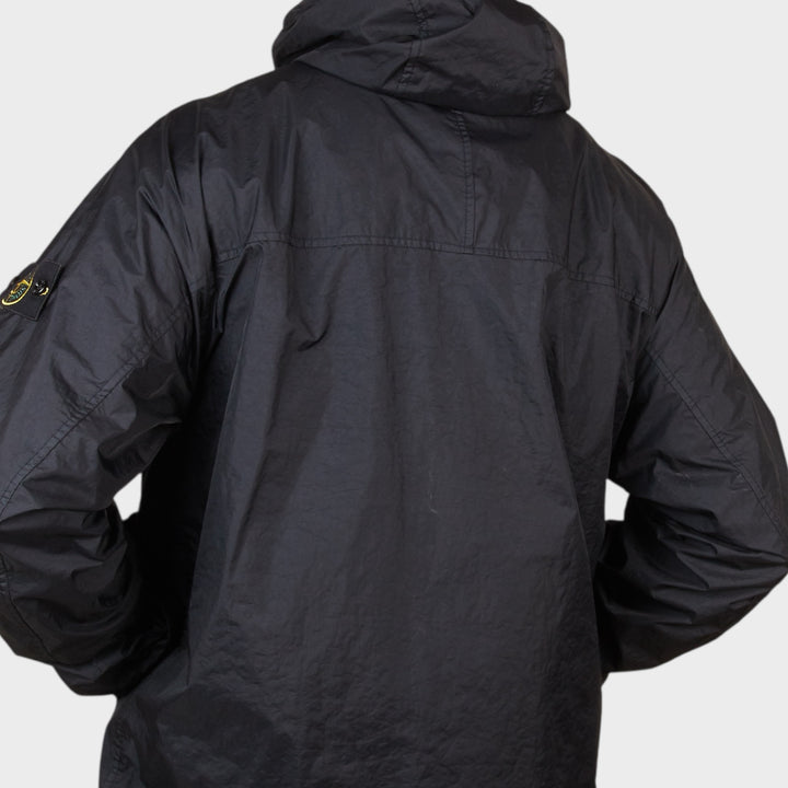 navy jakke med hætte i 3 lags materiale og moderne look