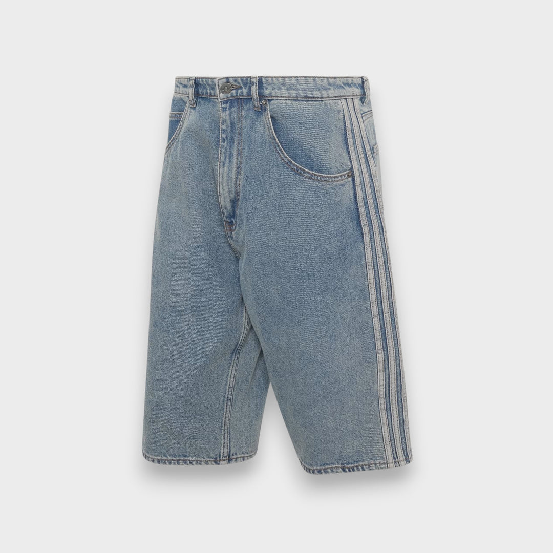 Adidas Firebird Denim Shorts i Worn Blue Denim.