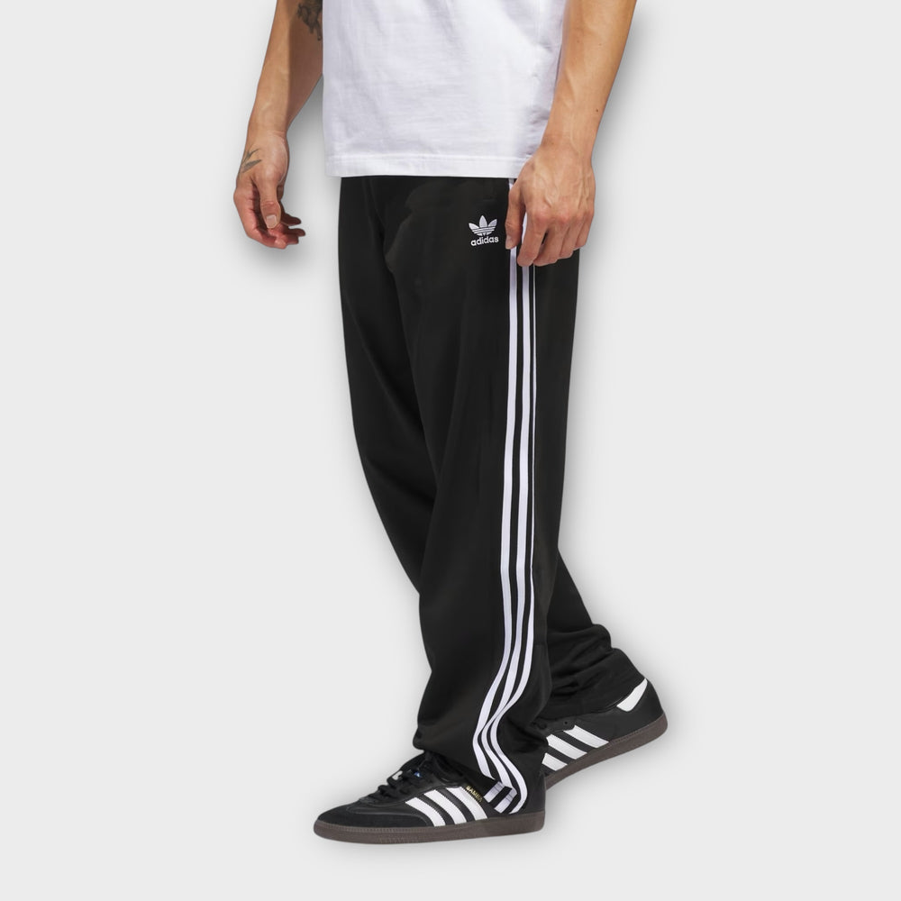 Adidas Firebird trackpants black white set forfra