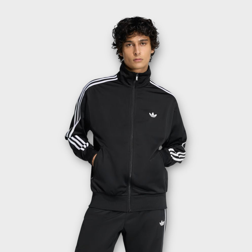 Adidas Firebird Tracktop i black og white med lynlås og høj krave