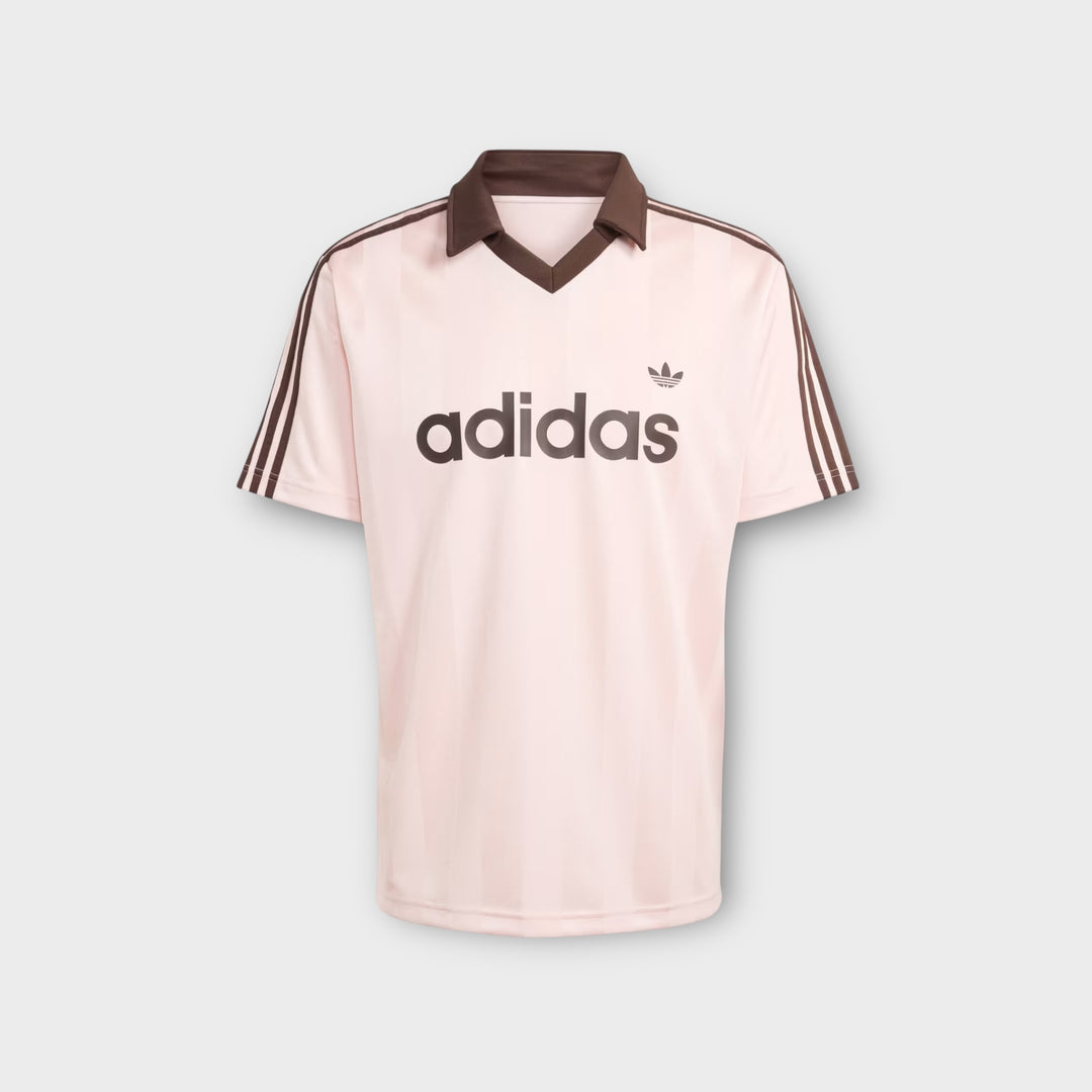 Adidas jersey t-shirt i sandy pink.