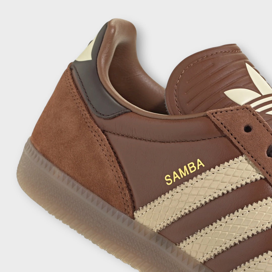 Klassiske Adidas Samba JP sneakers i brun/sand.