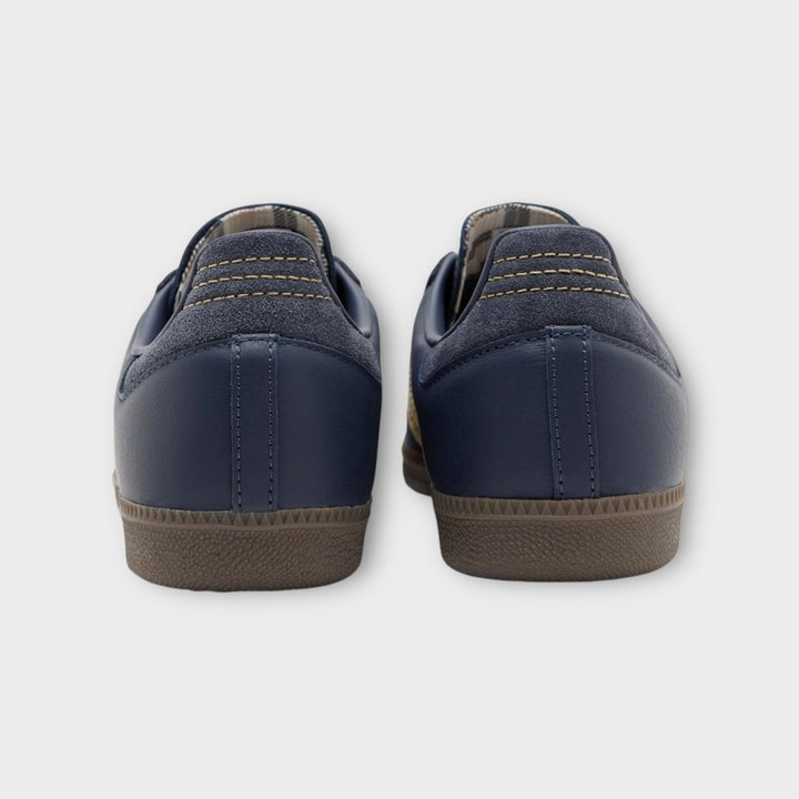 Klassiske Adidas Samba OG i SHANAV/GOLBEI/GUM5 farver