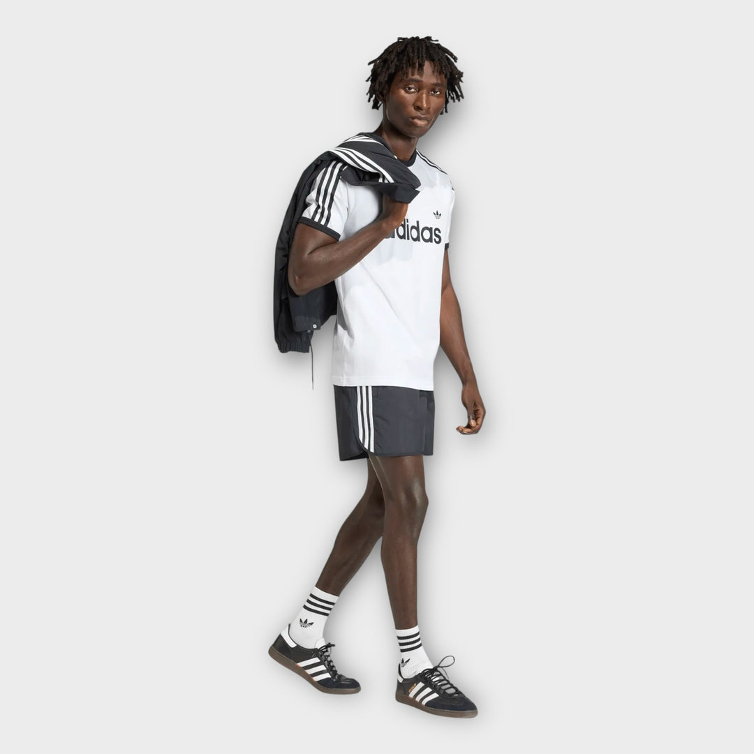 Sorte Adidas Sprinter shorts med elastisk talje og komfortabel pasform