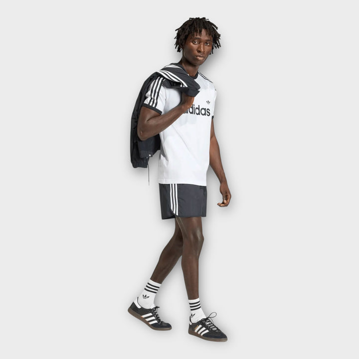 Sorte Adidas Sprinter shorts med elastisk talje og komfortabel pasform