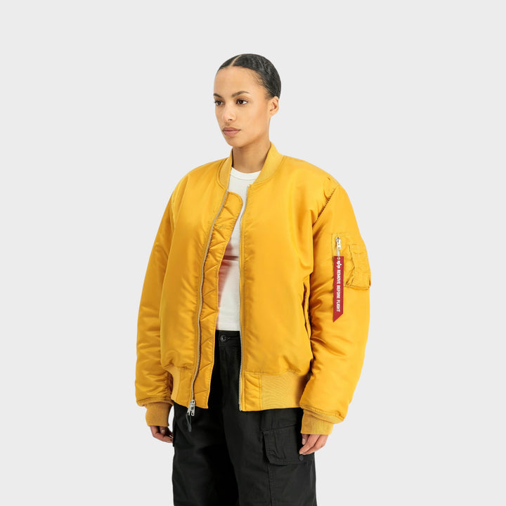 Alpha Industries bomberjakke i Flight Nylon i Wheat