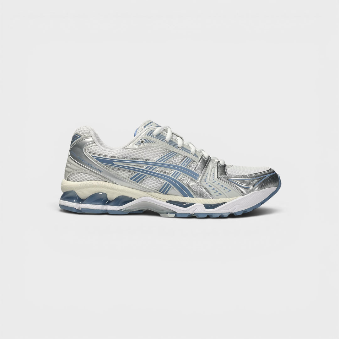 Asics GEL-KAYANO 14 i White og Light Navy til herre.