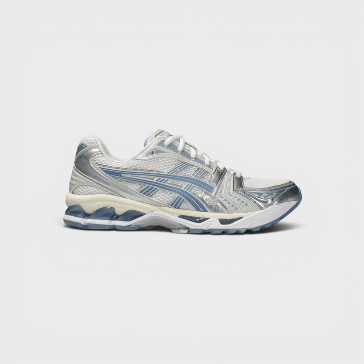 Asics GEL-KAYANO 14 i White og Light Navy til herre.