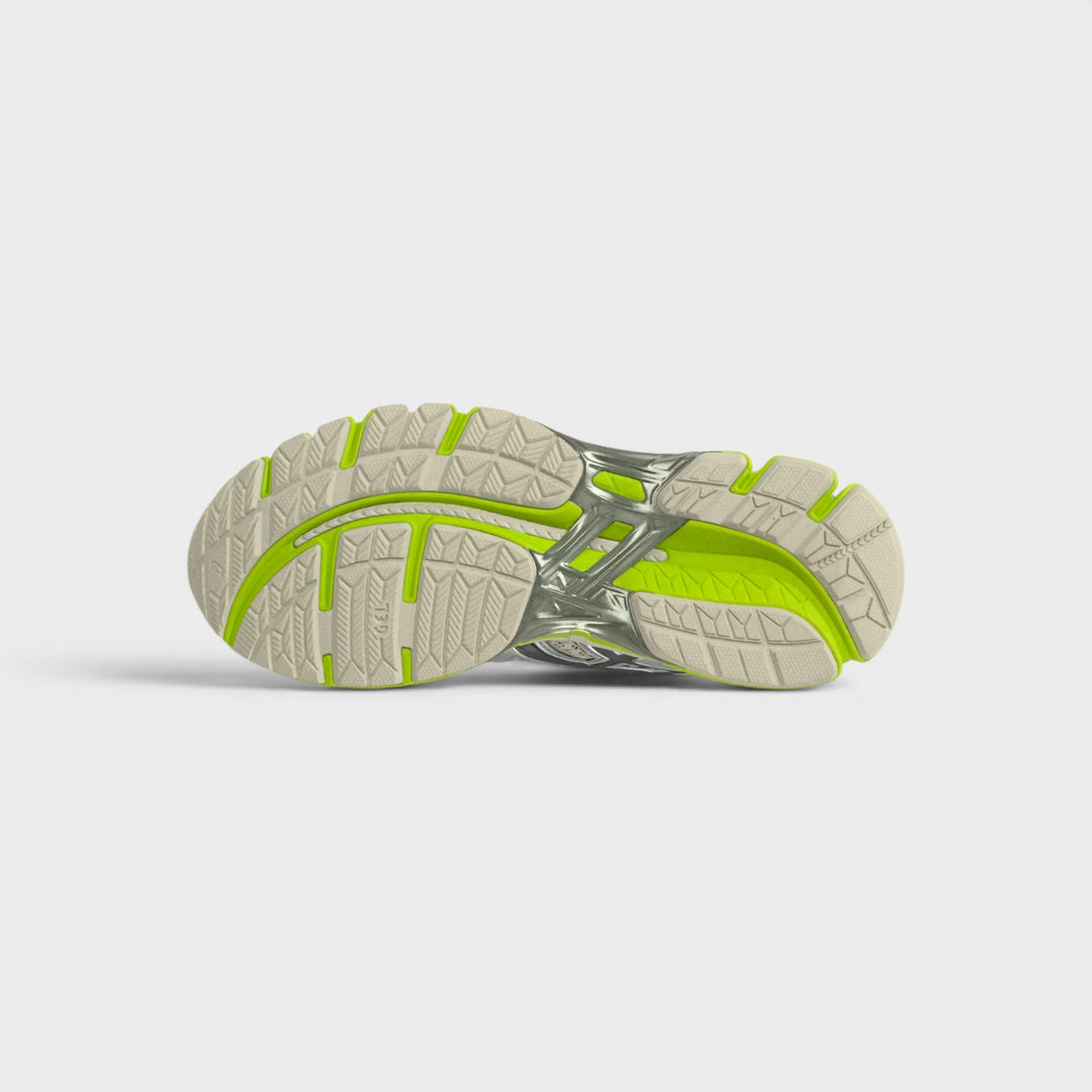Asics Gel-Kayano 20 lifestyle sneakers i Smoke Grey/Black.