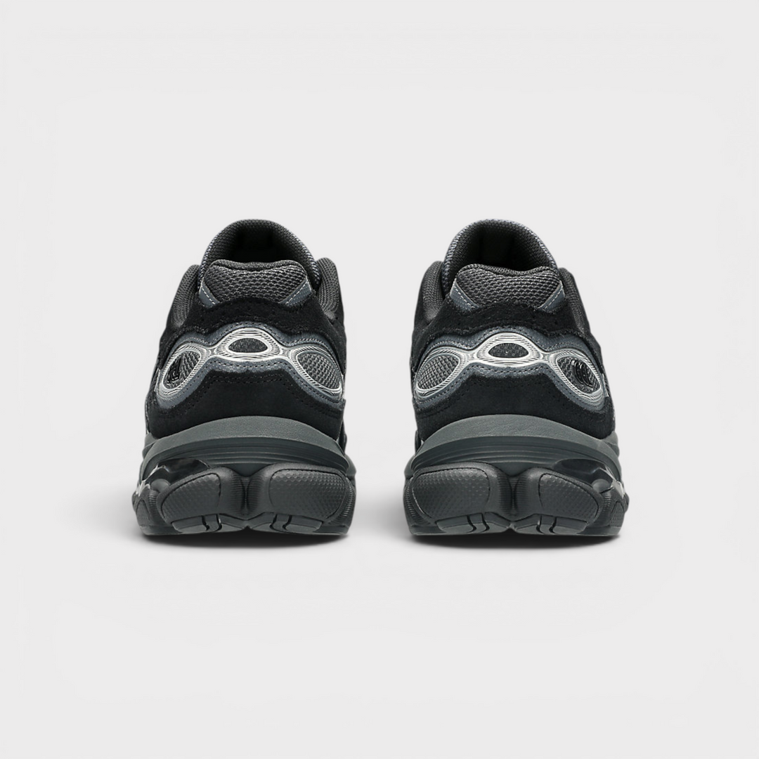 Detaljebillede af Asics Gel-NYC 2.0 i sort.
