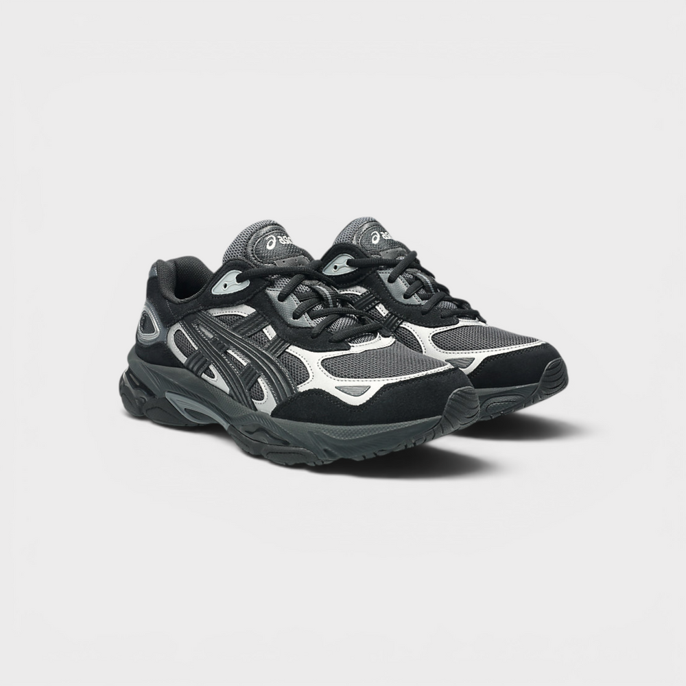 Asics Gel-NYC 2.0 med teknisk runner-design.