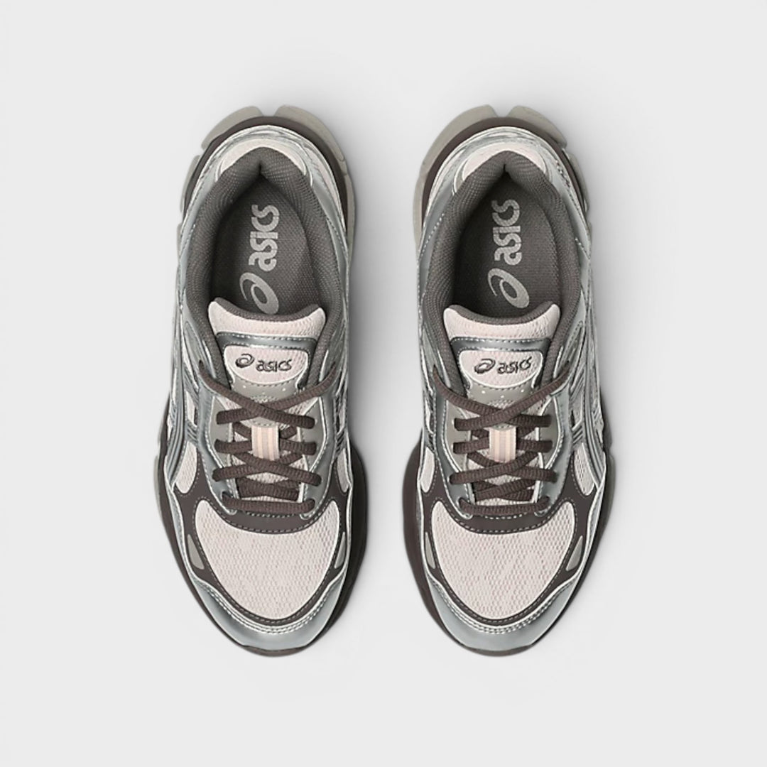 Asics Gel-NYC 2.0 unisex sneakers i Pink Cloud og Pure Silver.