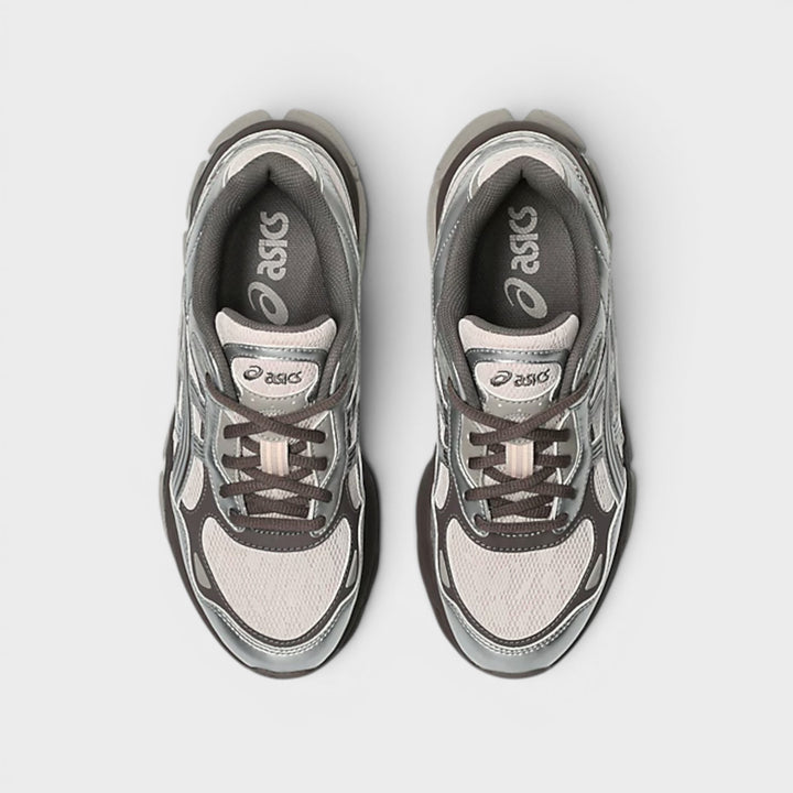 Asics Gel-NYC 2.0 unisex sneakers i Pink Cloud og Pure Silver.