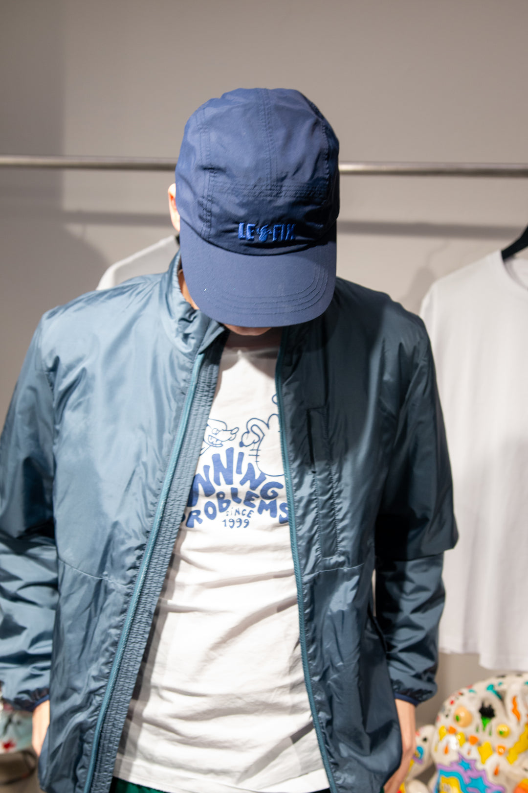 Bagside af Aspesi Giubbotto JIL jakke i Air Force Blue