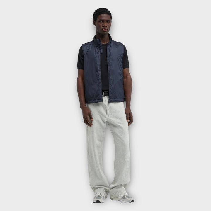 Detaljebillede af Aspesi Vernes gilet i navy