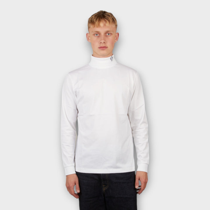 LE FIX PATCH TURTLENECK