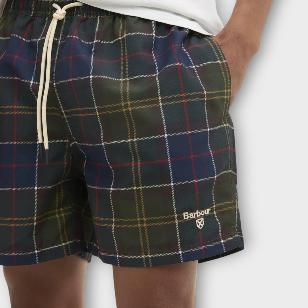 Barbour badeshorts med elastisk talje og snøre
