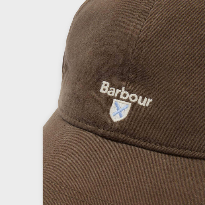 Detalje af vasket bomuldstwill på Barbour Cascade Sports Kasket i Brun