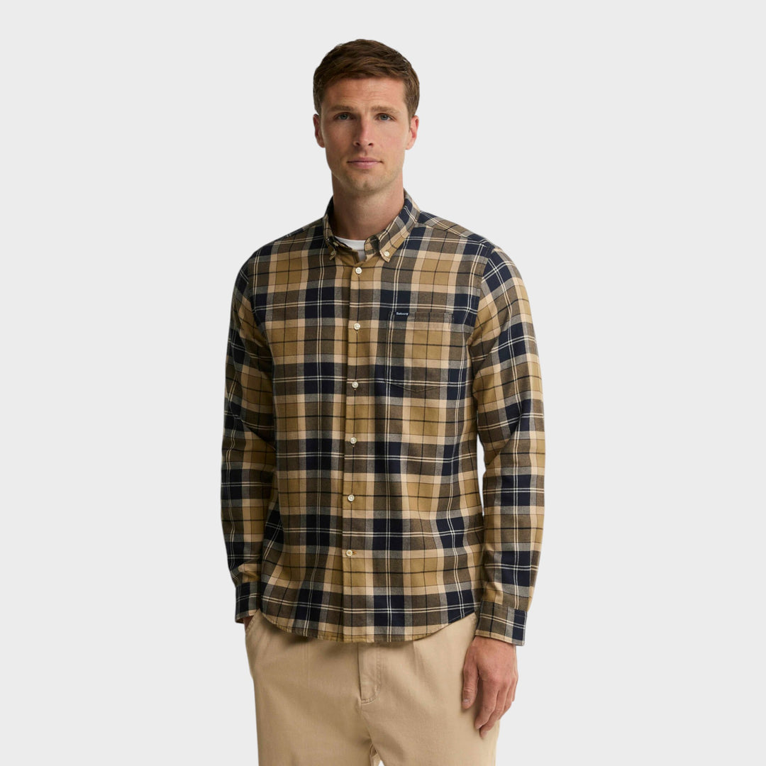 Barbour Fortrose Tailored Skjorte i Shadow Classic Tartan vist bagfra på model