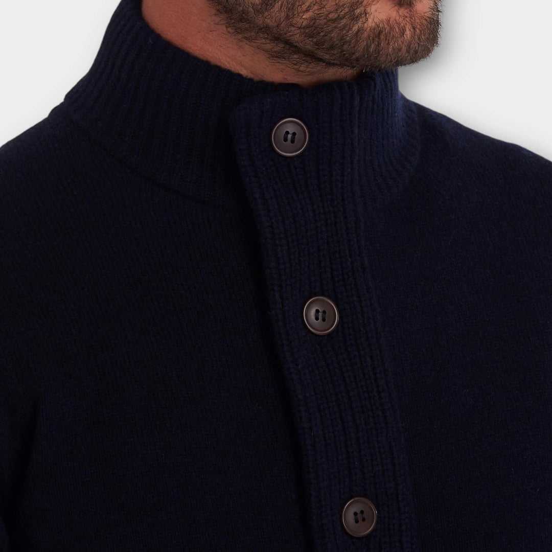Detalje af Alcantara albuepatch på Barbour Patch Zip Through i Navy