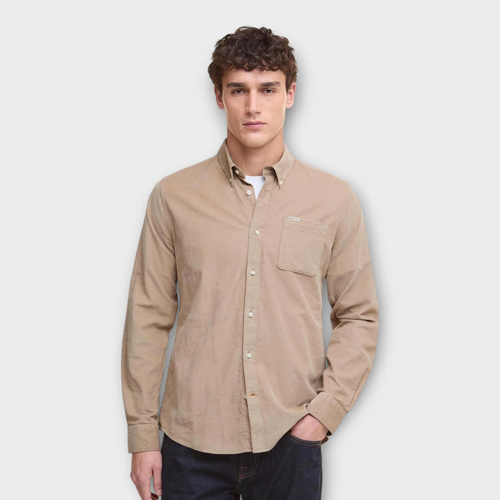 Beige Barbour Ramsey skjorte med skræddersyet pasform
