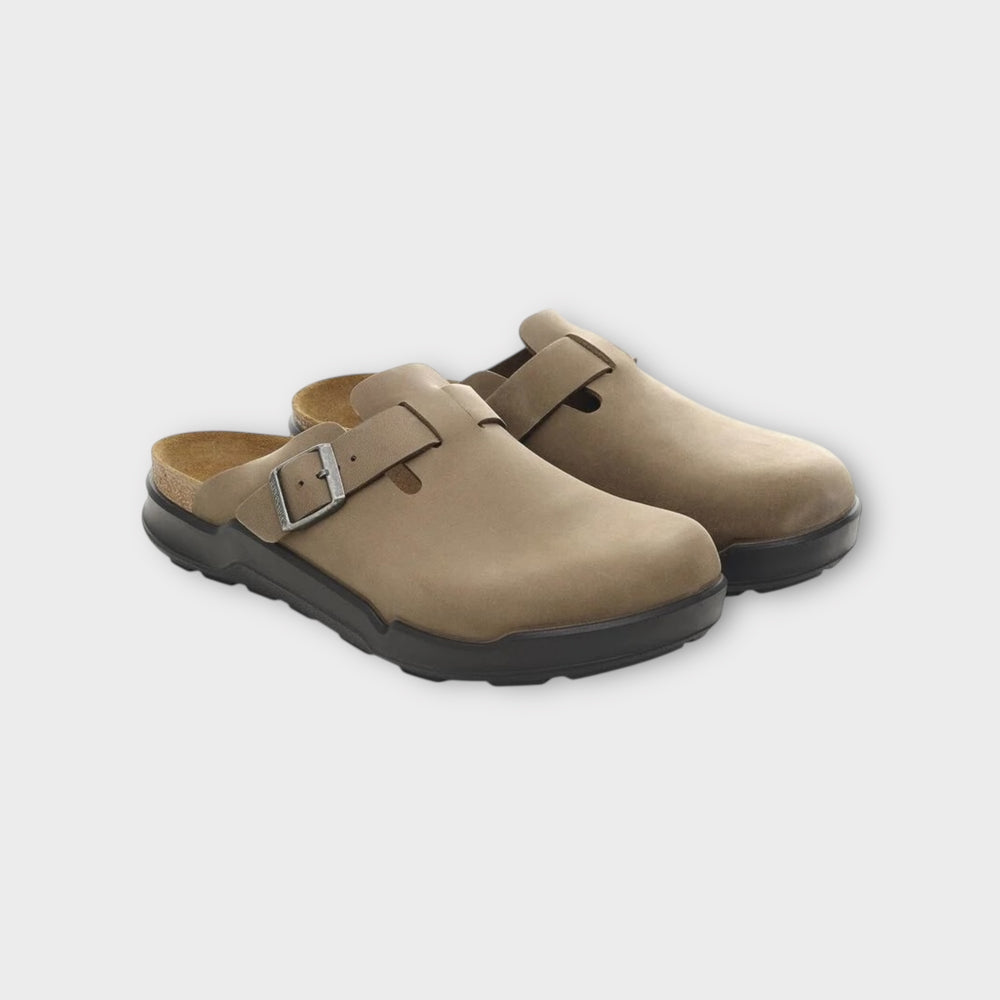 Klassisk Birkenstock Boston Crosstown clog i olieret læder Tabacco Brown