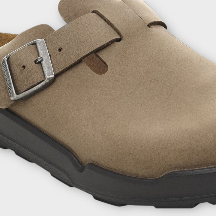Birkenstock Boston Crosstown sko i olieret læder i farven Tabacco Brown