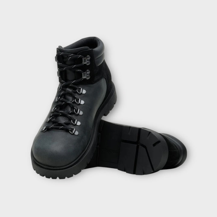 Klassisk Birkenstock Jackson 2.0 i sort til hverdag