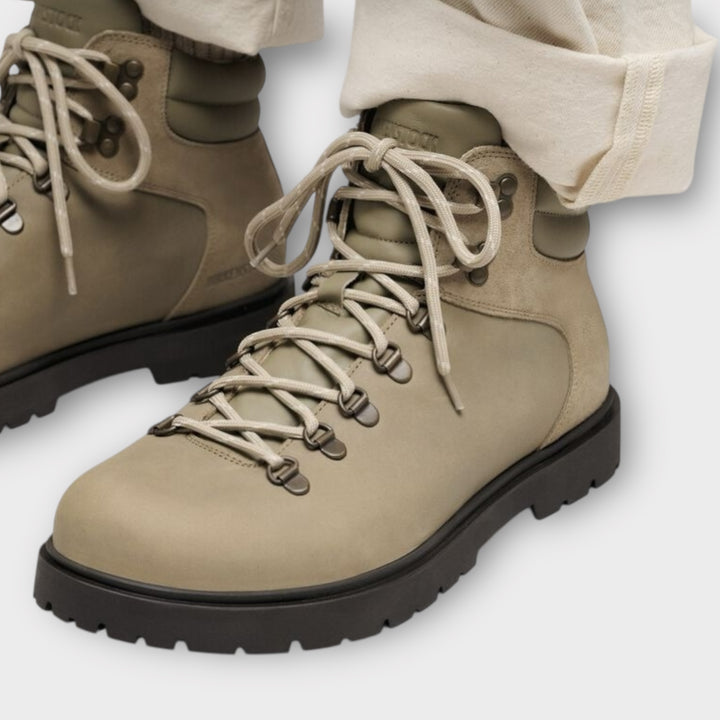 Birkenstock Jackson 2.0 ruskindsstøvle i Taupe til hverdag