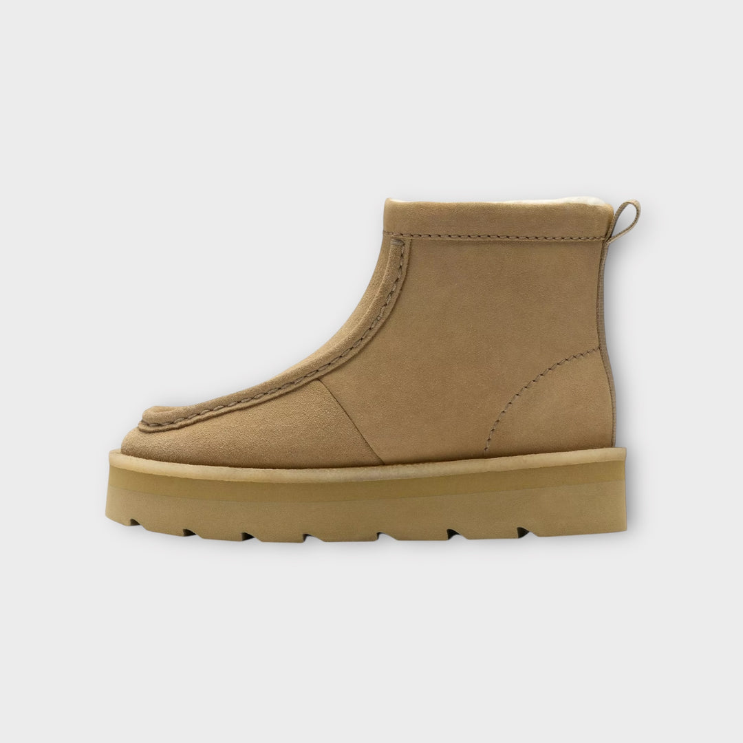 Clarks Originals Meare Rooey i Dark Sand Warmlined set ovenfra