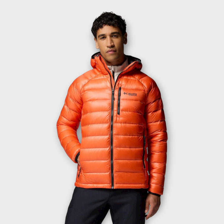 Indvendigt for og materialedetaljer på Columbia Arctic Crest Down Hooded Jacket i Zing/Orange.