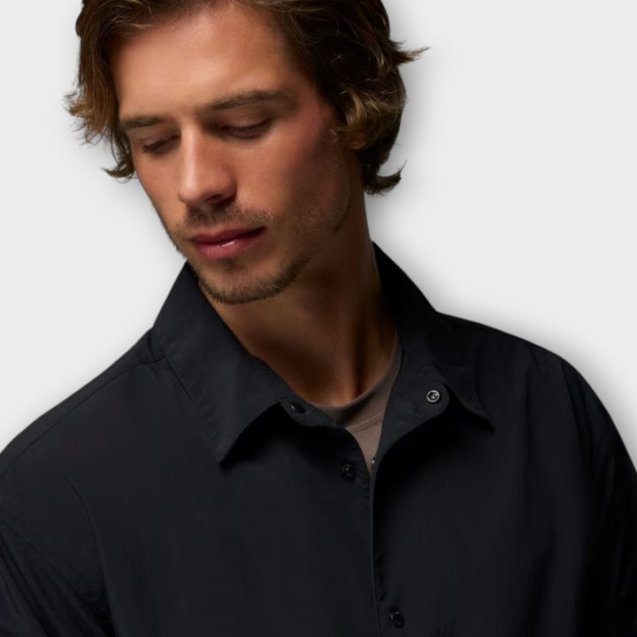 Columbia Chill Creek shirt i sort farve