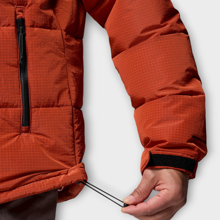 Lynlåslukning og lommer på Columbia Pike Lake Novelty Puffer Jakke i Orange.