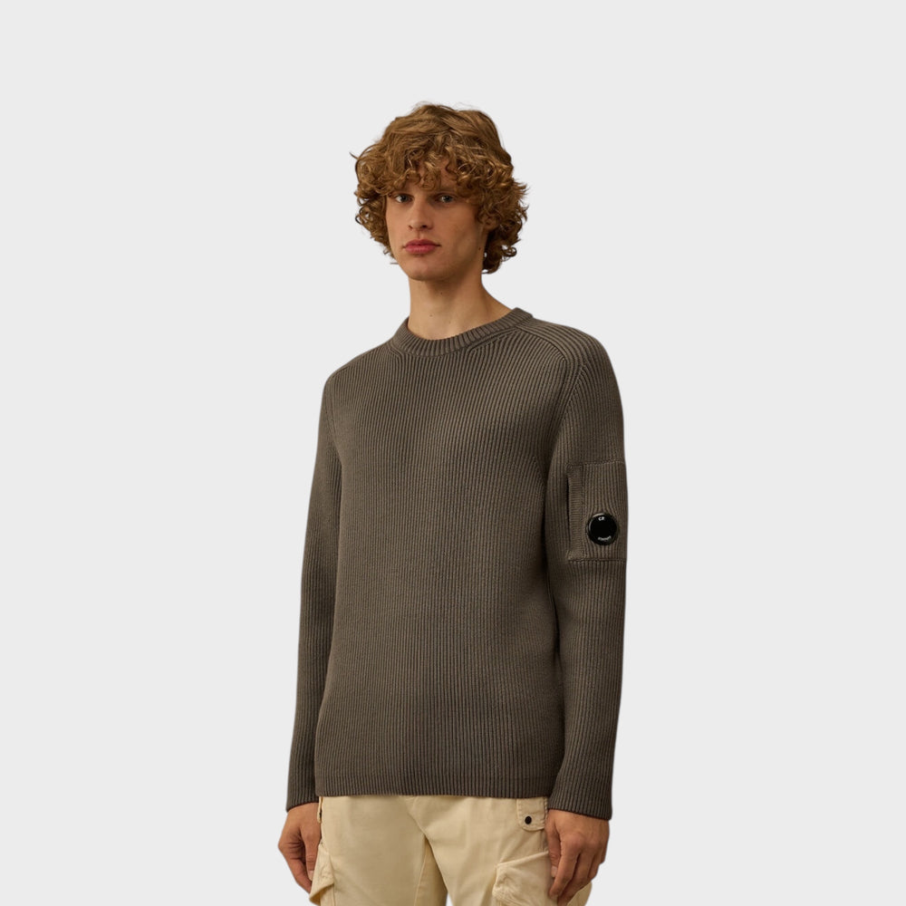 C.P. Company crewneck strik med Lens-detalje gunmetal grey