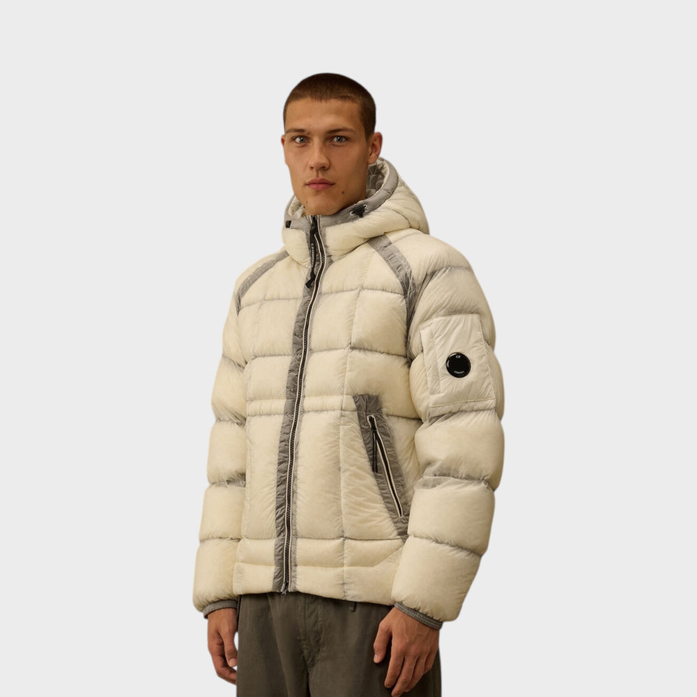 D.D. Shell micro-ripstop nylon på C.P. Company Hooded Down Puffer Jacket – teknisk og letvægts materiale