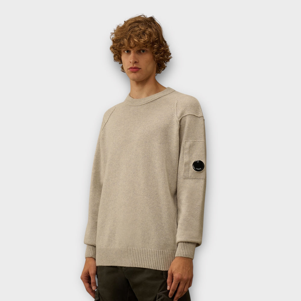C.P. Company Crewneck i bæredygtig lammeuld Off White Melange.
